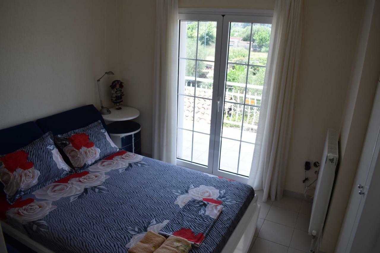 Villa Close To The Beach Ormos Panagias Bagian luar foto