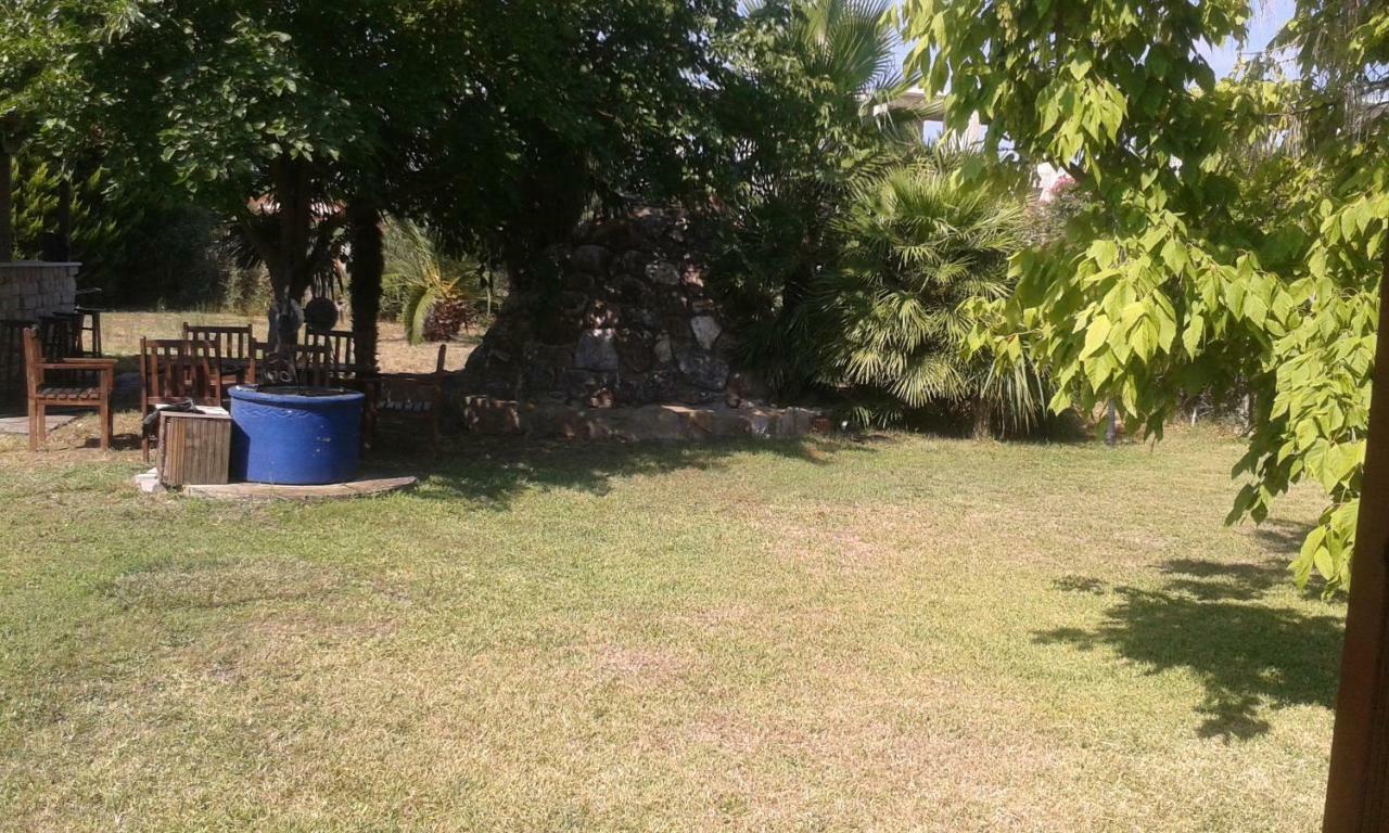 Villa Close To The Beach Ormos Panagias Bagian luar foto