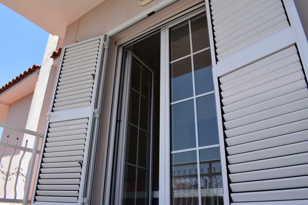 Villa Close To The Beach Ormos Panagias Bagian luar foto