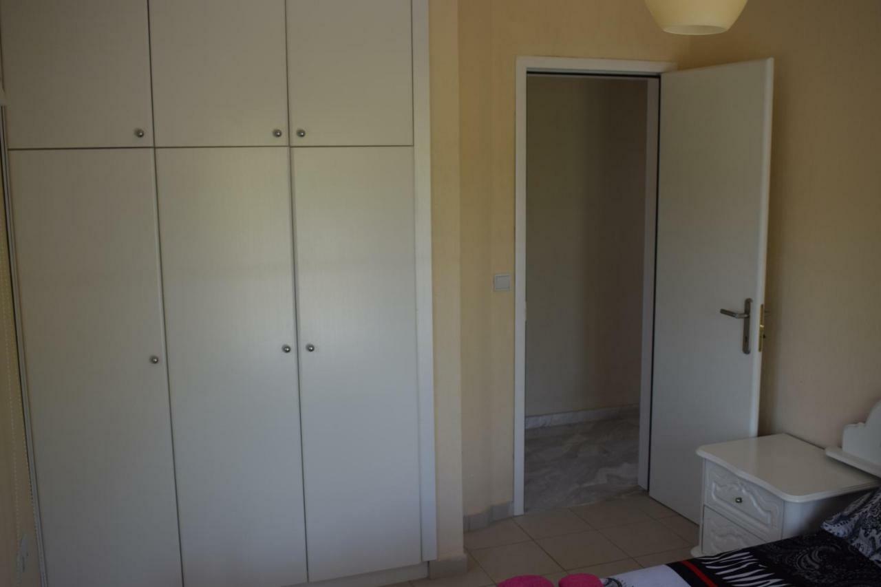 Villa Close To The Beach Ormos Panagias Bagian luar foto