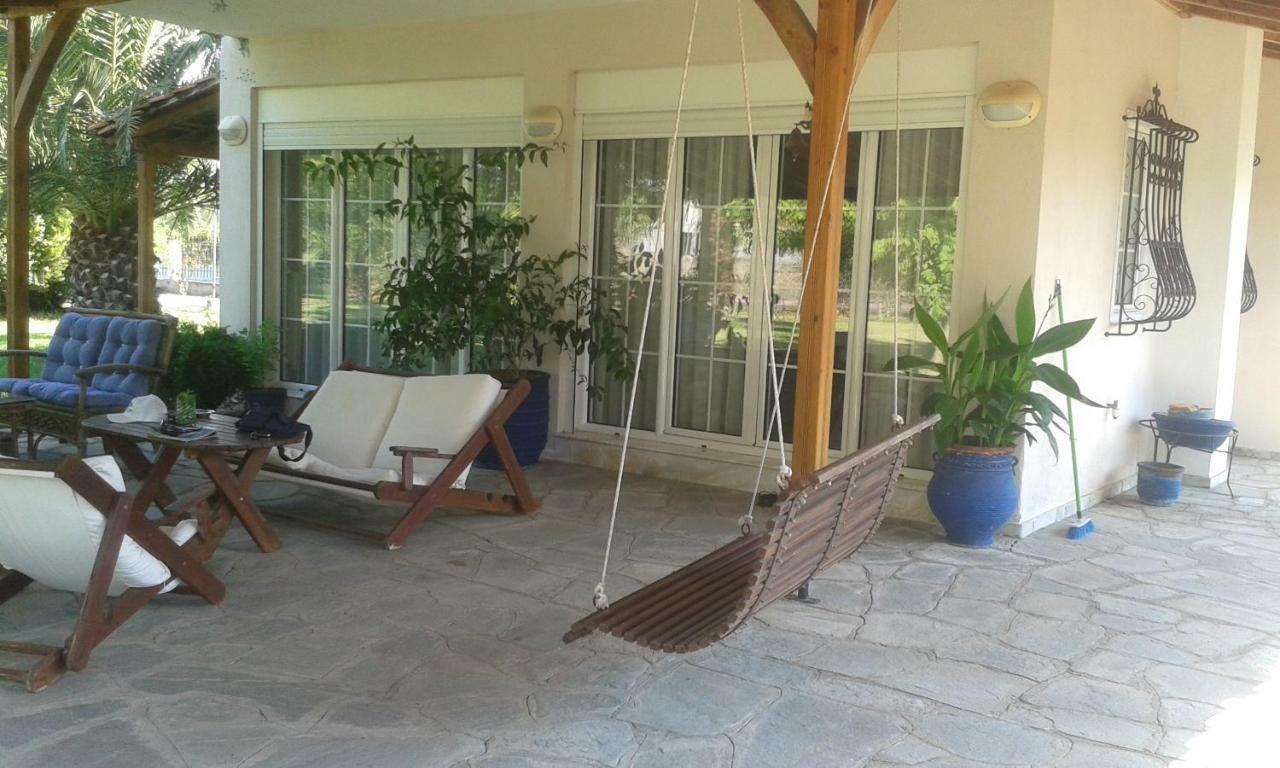 Villa Close To The Beach Ormos Panagias Bagian luar foto