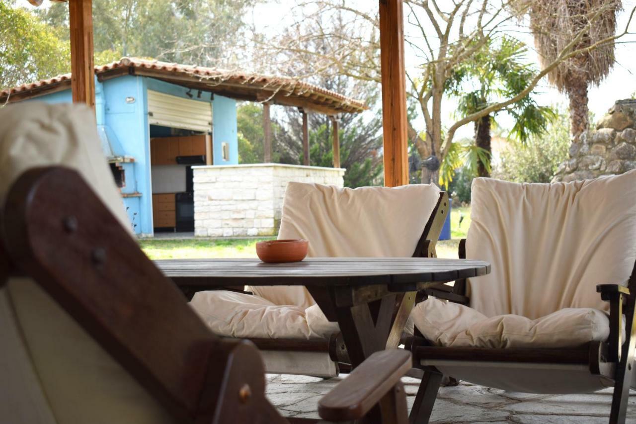 Villa Close To The Beach Ormos Panagias Bagian luar foto