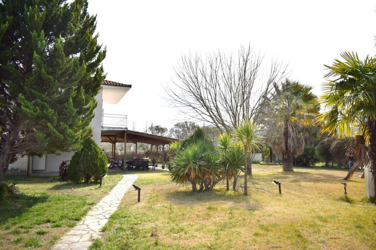 Villa Close To The Beach Ormos Panagias Bagian luar foto