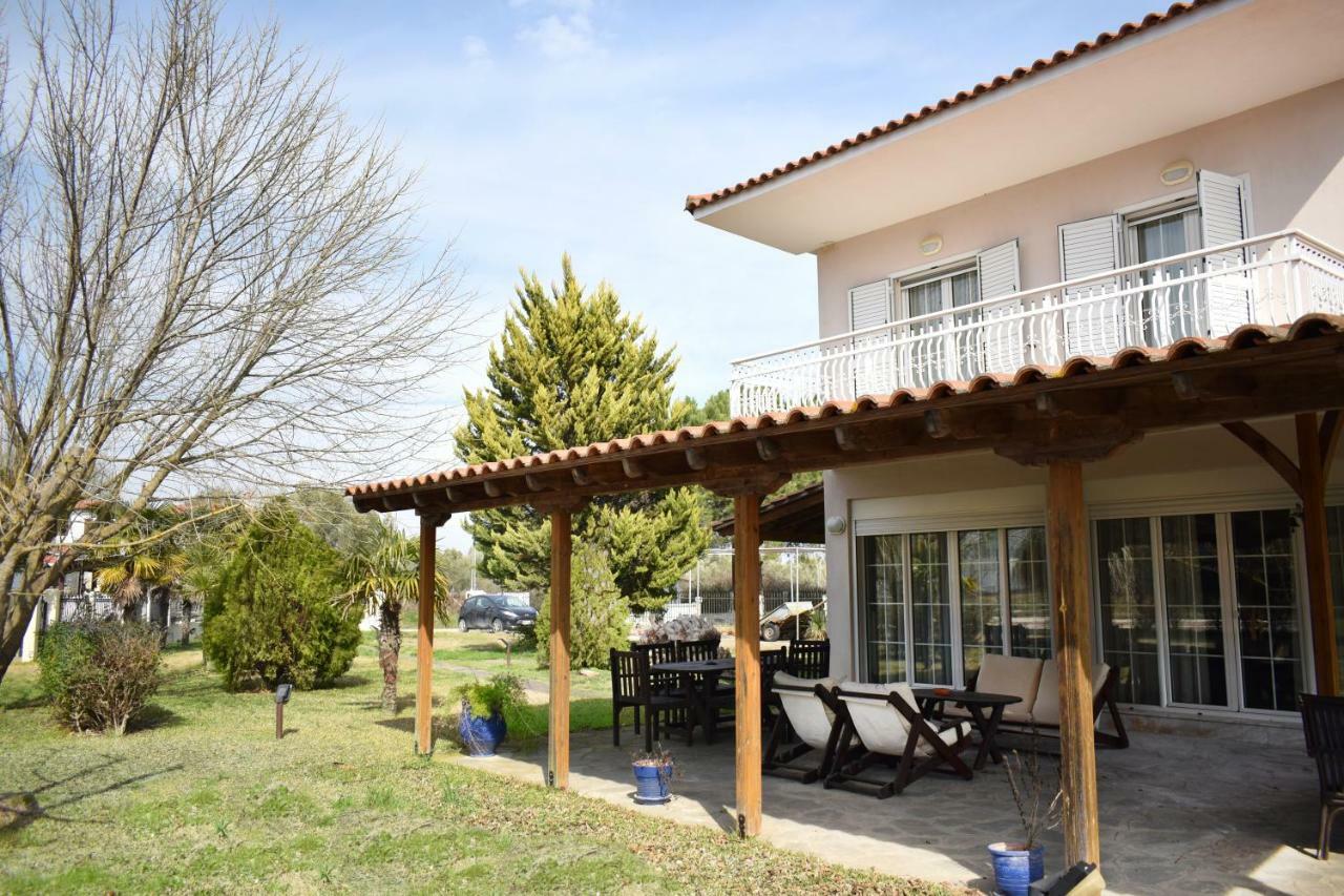 Villa Close To The Beach Ormos Panagias Bagian luar foto