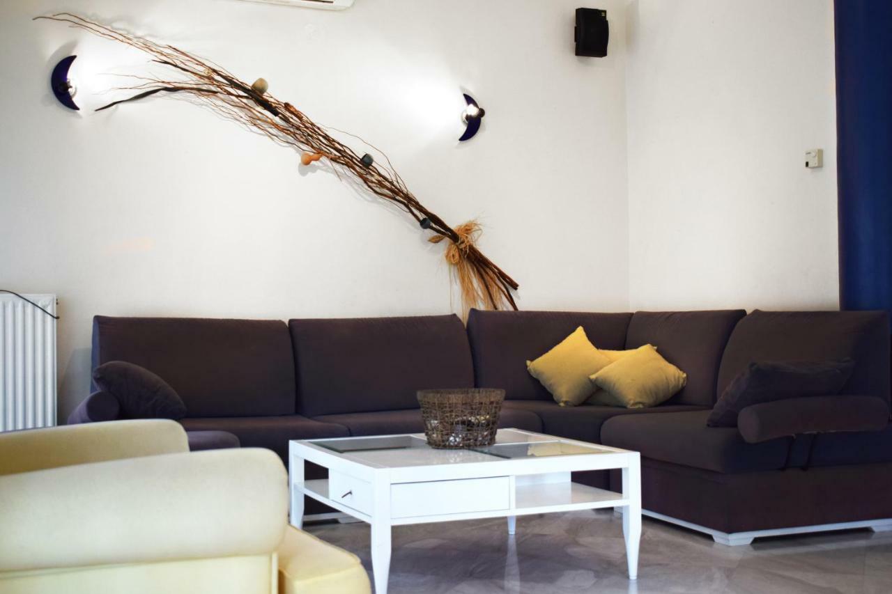 Villa Close To The Beach Ormos Panagias Bagian luar foto