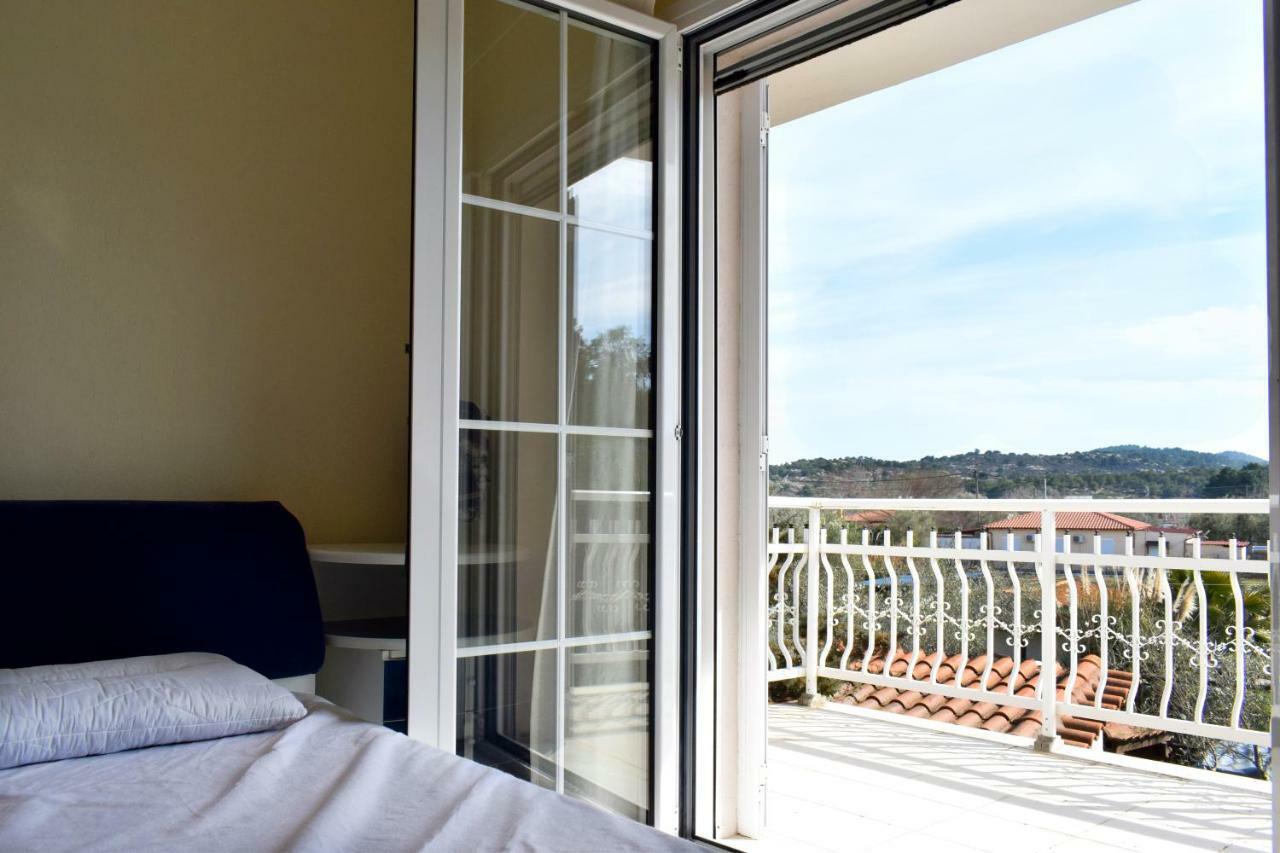 Villa Close To The Beach Ormos Panagias Bagian luar foto